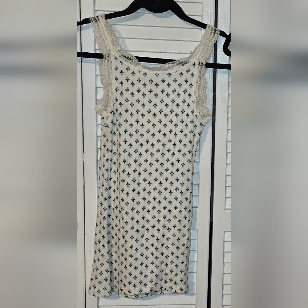 Old Navy Lace-Trim Ribbed Tank Top – Blue Floral Print – Size S/P - Picture 6 of 6